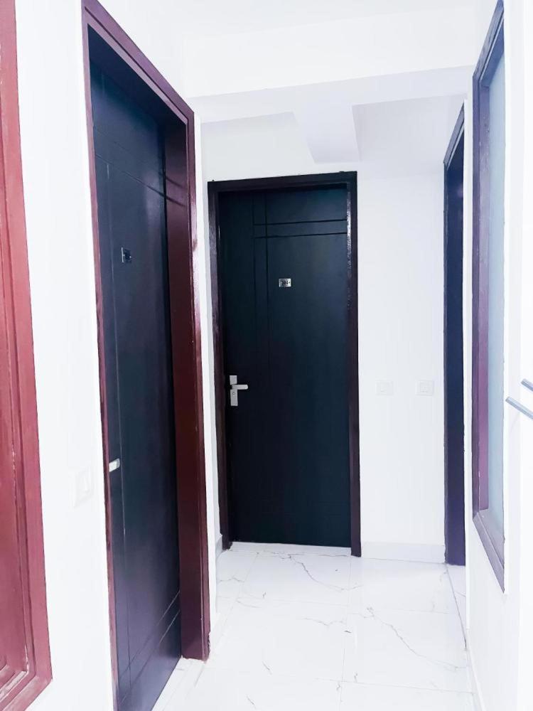 Hotel 24By7 New Delhi Extérieur photo